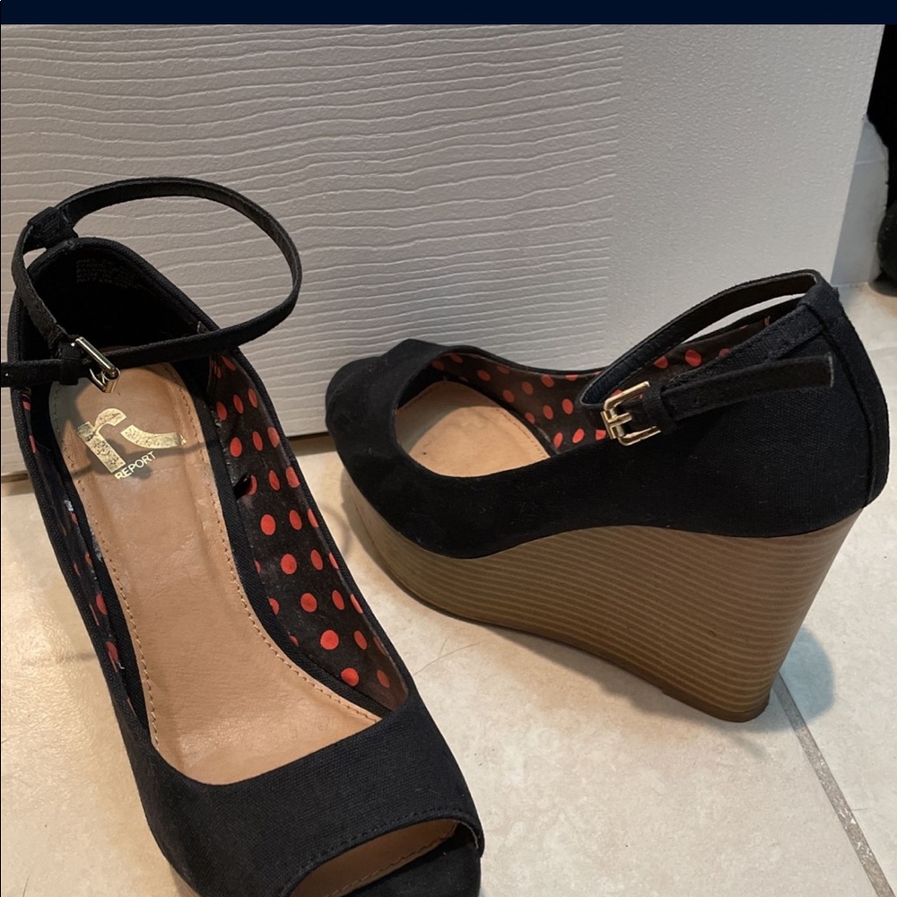 Black open toe 4 inch platform wedges - Picture 2 of 4